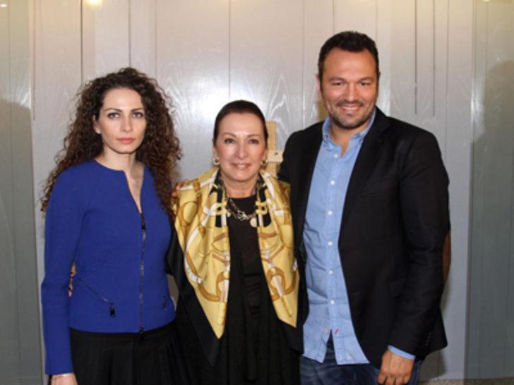 Gül Sunal, eşi adına açılan sergide gözyaşlarını tutamadı G3