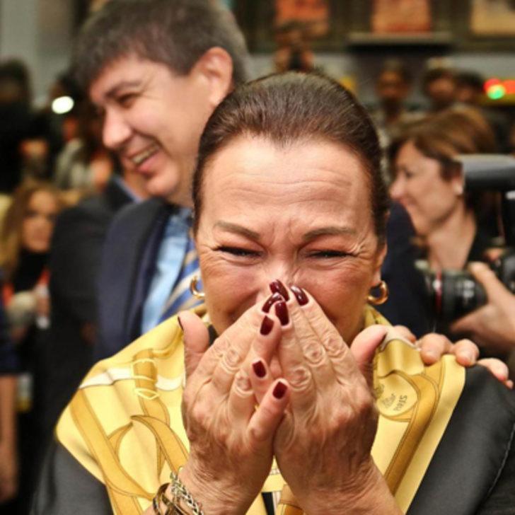 Gül Sunal, eşi adına açılan sergide gözyaşlarını tutamadı G5