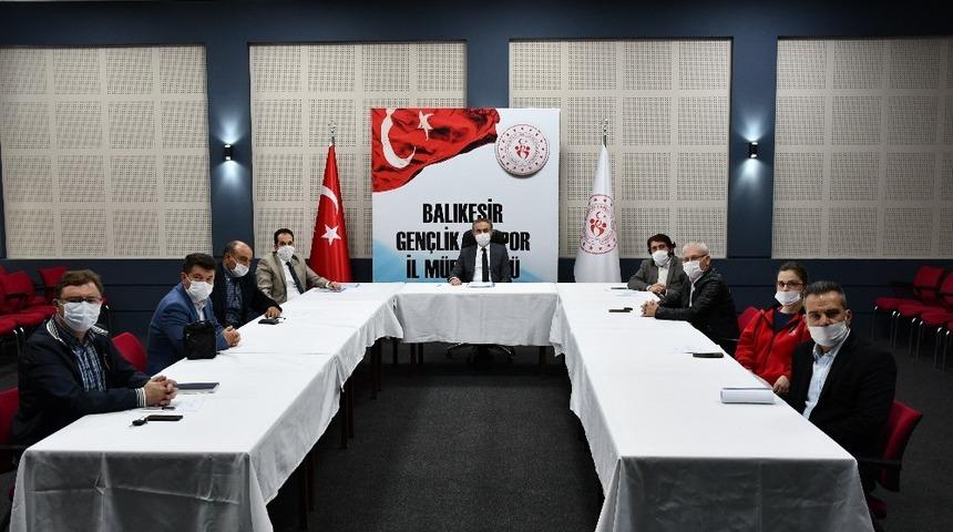 Gen&ccedil;lik merkezleri a&ccedil;ıldı