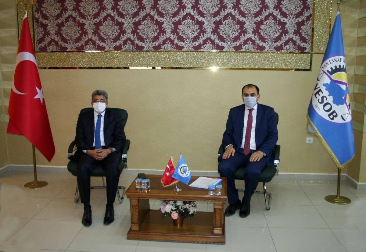 Vali Bilmez: &ldquo;Taziyeler ve iftar davetleri Van&rsquo;da vir&uuml;s&uuml;n yayılmasına sebep oldu&rdquo;