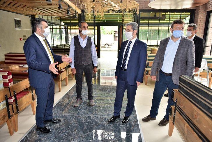 Başkan Yılmaz’dan yeniden kepenk açan esnafa ziyaret G3