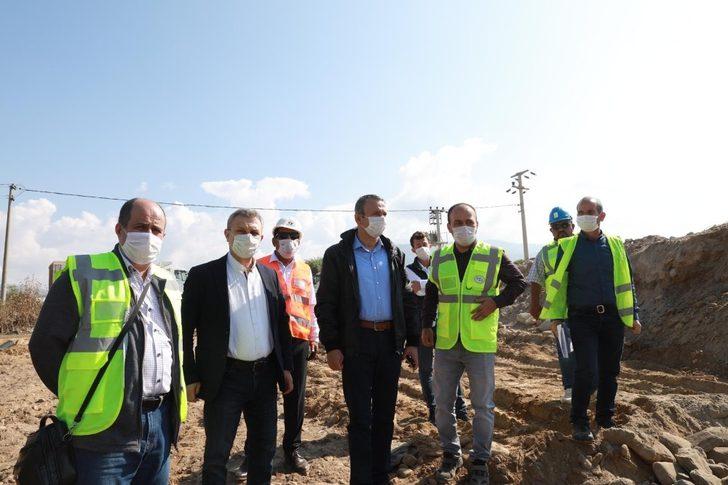 DSİ Bölge Müdürü İlter, Kestel Çayı üzerinde inşaa edilen bentleri yerinde inceledi G4