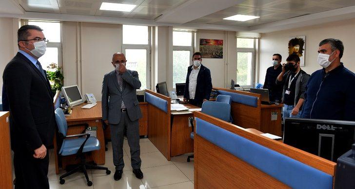 Maske ve Sosyal Mesafe Kuralını denetleyen Vali Memiş: Hem uyardı hem de teşekkür etti G3