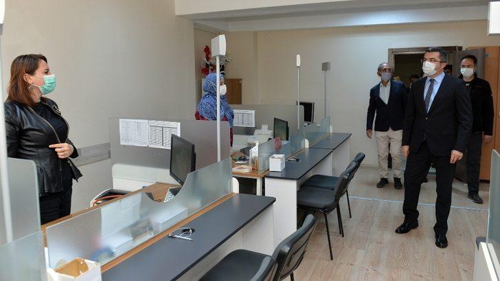 Maske ve Sosyal Mesafe Kuralını denetleyen Vali Memiş: Hem uyardı hem de teşekkür etti G4