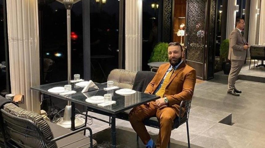 Model Kucher, mezun olduğu okuldaki &ouml;ğrencilere kitap yardımında bulundu