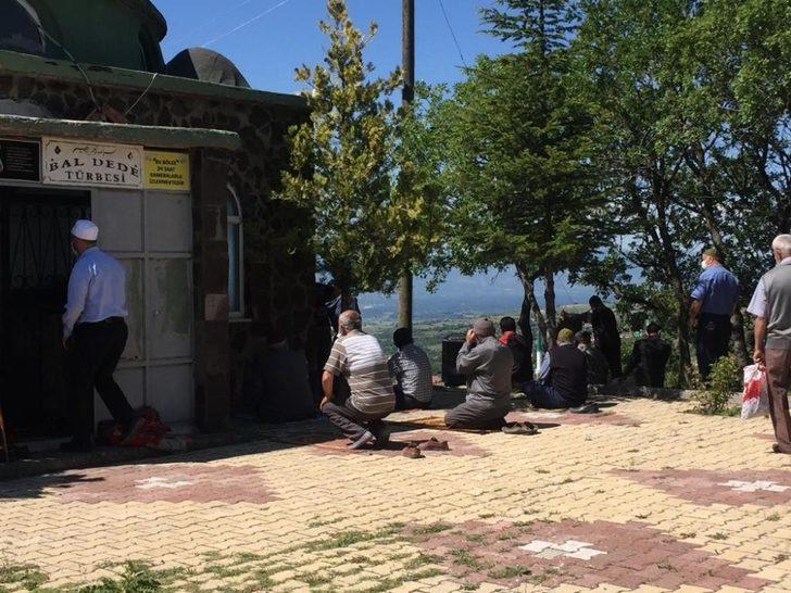 Tokat’ta sosyal mesafeli "yağmur duası" G2