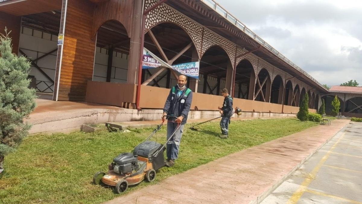 Başiskele&rsquo;de ot bi&ccedil;me &ccedil;alışmaları s&uuml;r&uuml;yor