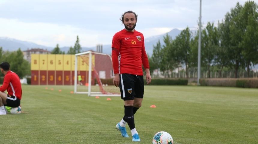 Ziya Alkurt&rsquo;un g&ouml;z&uuml; formada