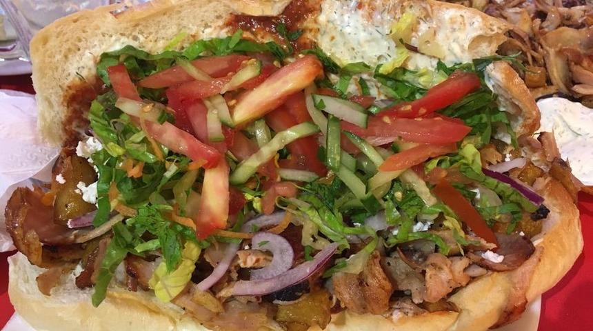 D&uuml;kkanlar a&ccedil;ıldı, gurbet&ccedil;iler d&ouml;nere koştu!