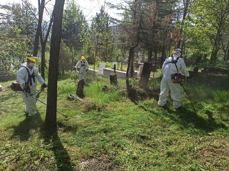 Kastamonu Belediyesi, kabristanlıkların dezenfekte ve temizlik çalışmalarını tamamladı G2