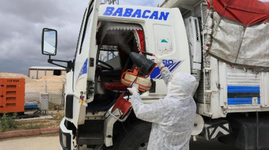 Eskişehir'de kamyon s&uuml;r&uuml;c&uuml;s&uuml;, koronavir&uuml;s ş&uuml;phesiyle hastaneye kaldırıldı