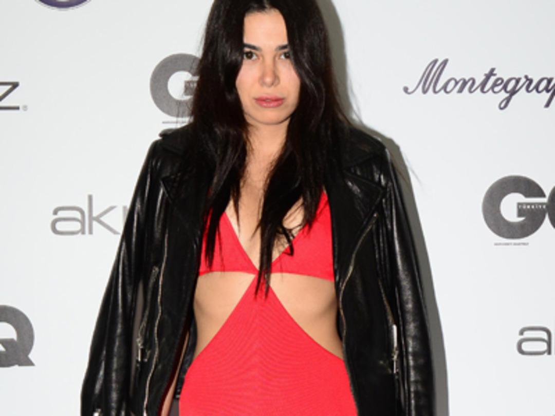 &Ouml;d&uuml;l t&ouml;reninde Arda Turan Burcu Esmersoy gerginliği