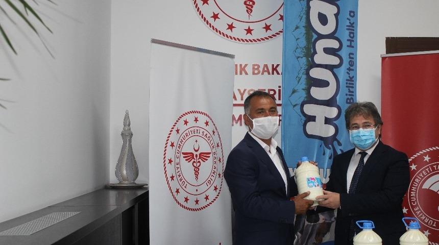 Damızlık Sığır Yetiştiricileri Birliği Dünya Süt Günü’nde sağlık çalışanlarını unutmadı