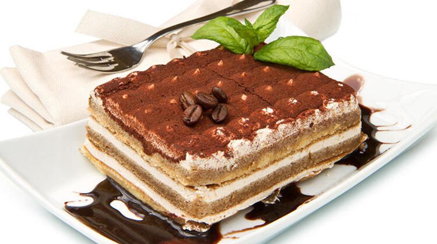 Gerçek bir İtalyan gibi tam kıvamında tiramisu yapmak için 2 mükemmel tarif...