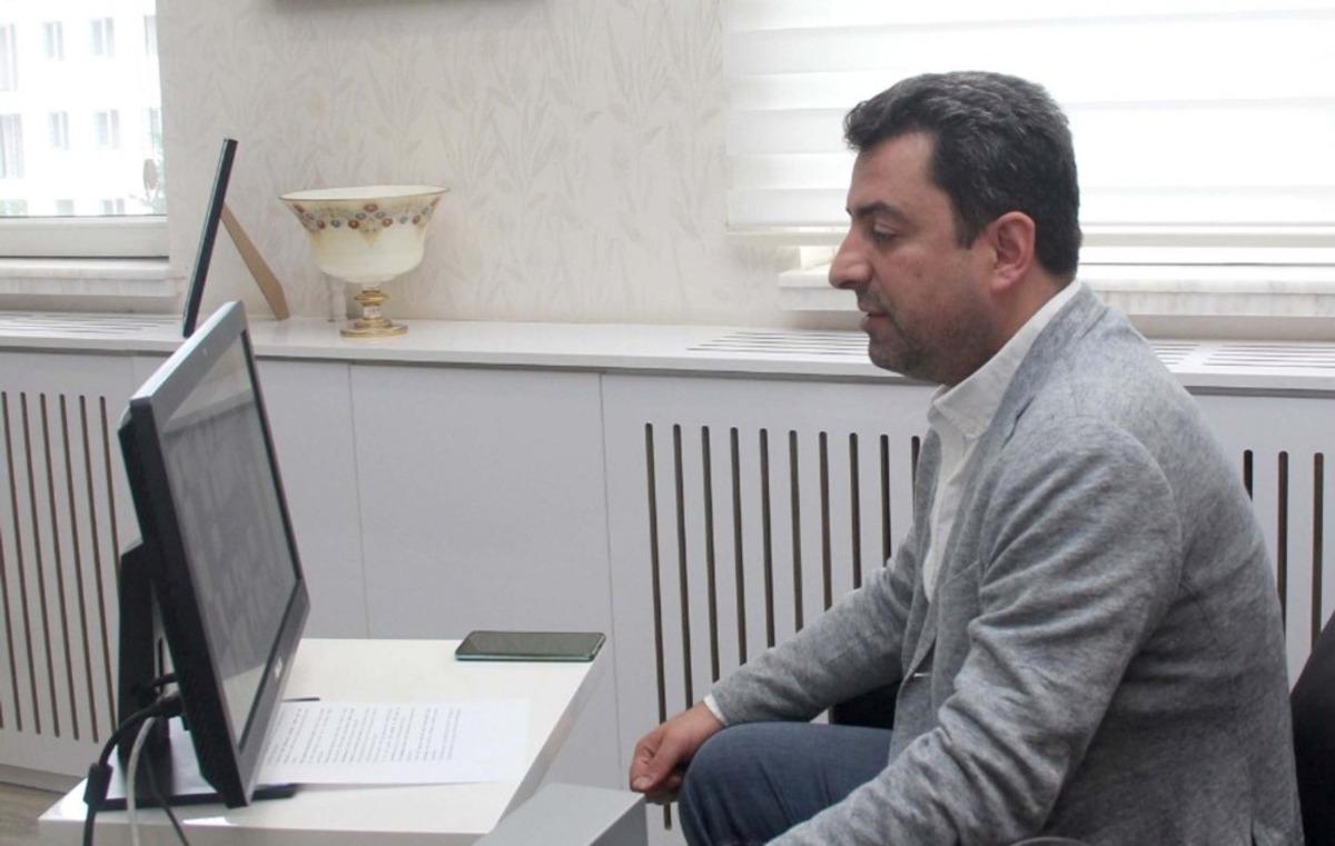 &ldquo;Rehber &ouml;ğretmen okulun dışa bakan y&uuml;z&uuml;d&uuml;r&rdquo;