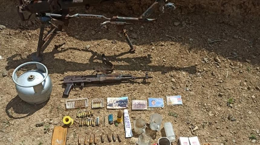 Y&uuml;ksekova&rsquo;da silah ve m&uuml;himmat ele ge&ccedil;irildi