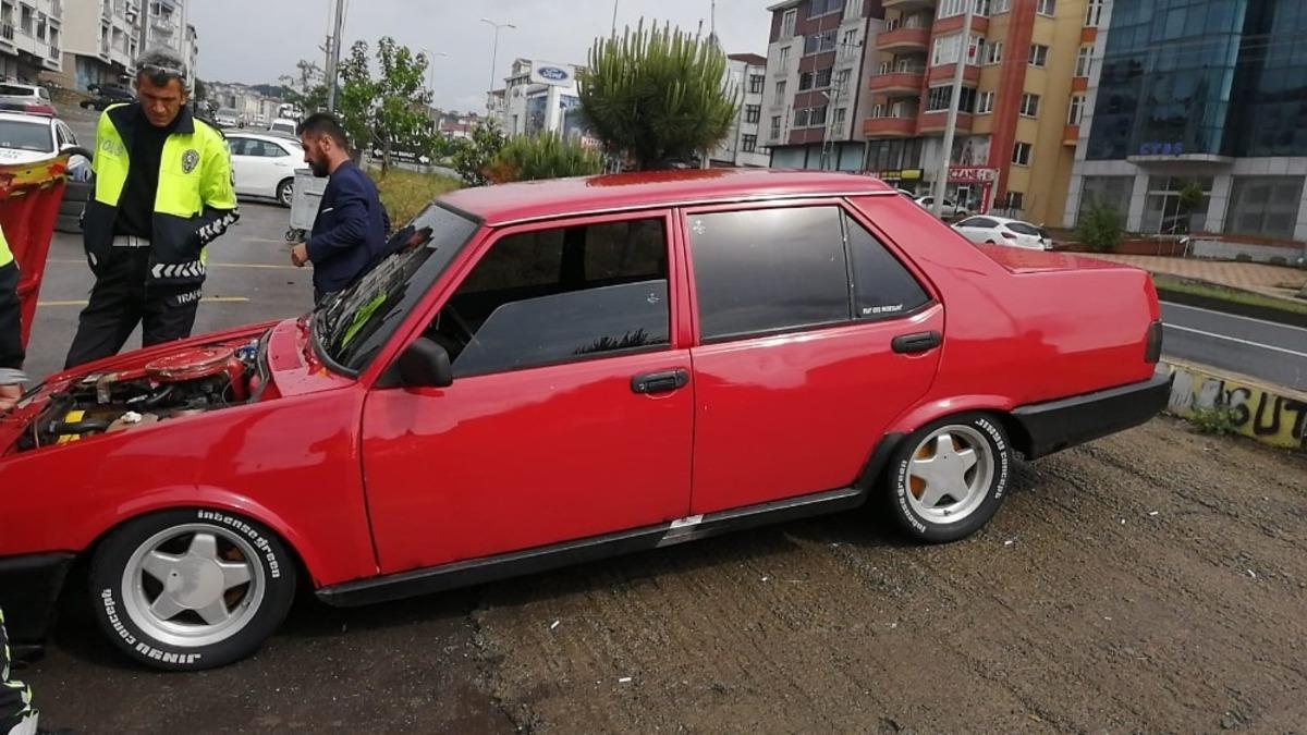 Polis, ara&ccedil;larına abart egzoz takan s&uuml;r&uuml;c&uuml;leri cezasız bırakmadı