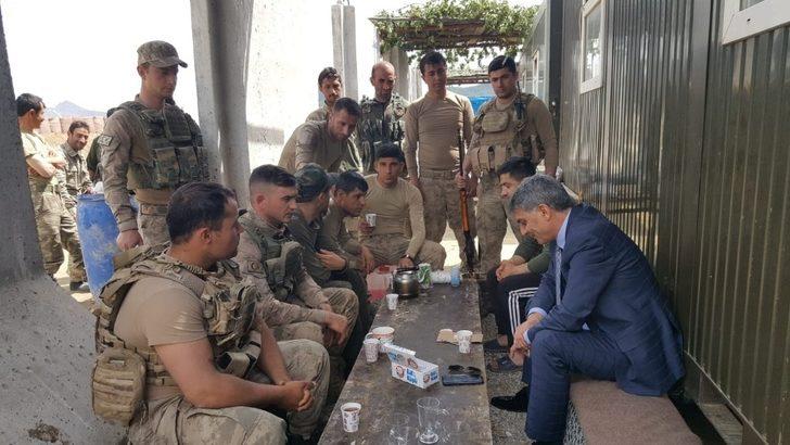 Kaymakam Özkan’dan operasyon bölgesindeki askerlere ziyaret G5