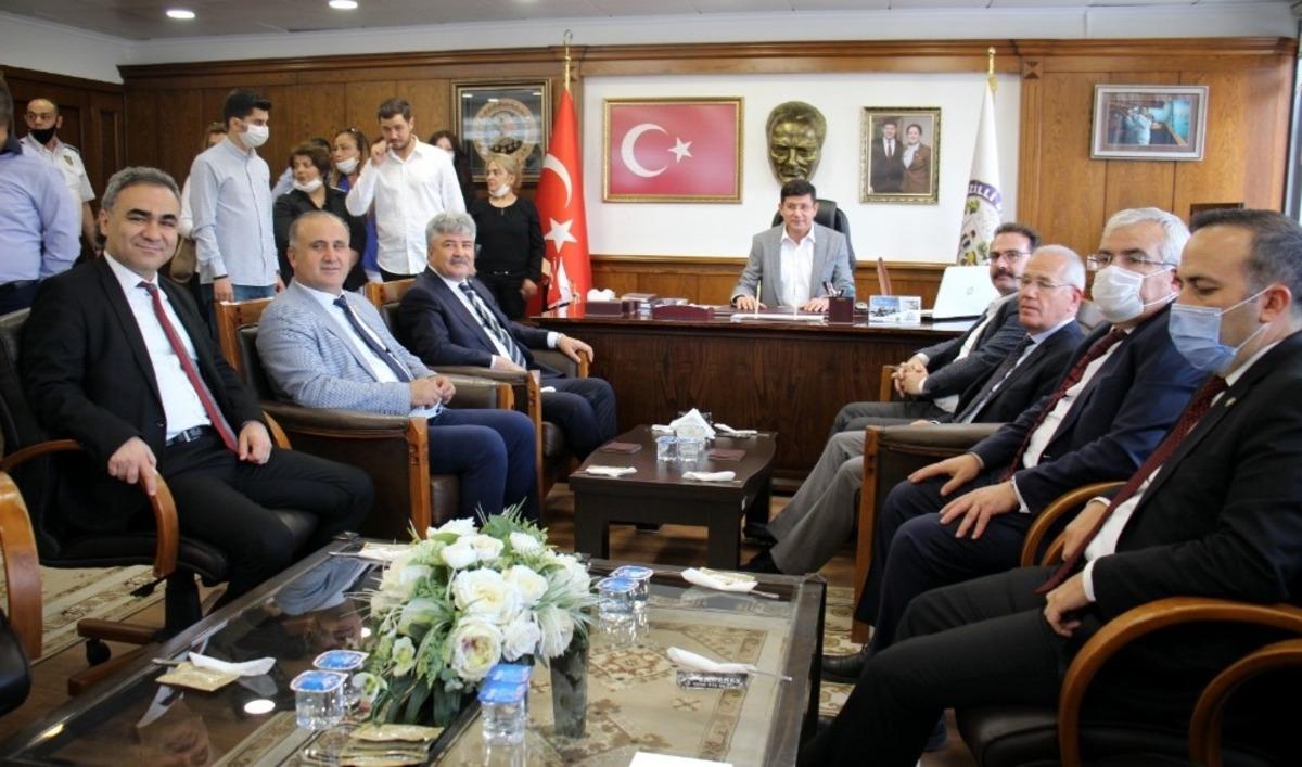İYİ Parti Genel Başkan Yardımcısı Ergun&rsquo;dan Başkan &Ouml;zcan&rsquo;a ziyaret
