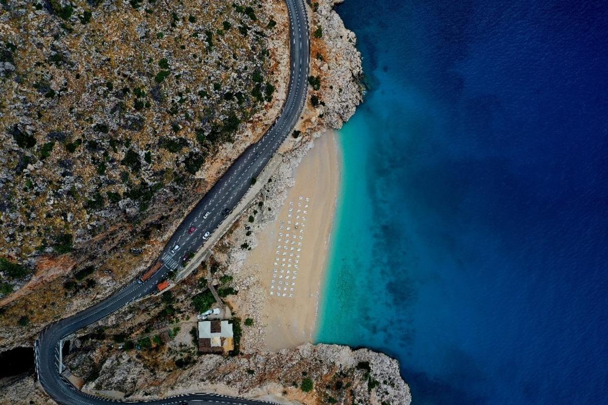 D&uuml;nyaca &uuml;nl&uuml; plajda &lsquo;yeni d&uuml;zen&rsquo;