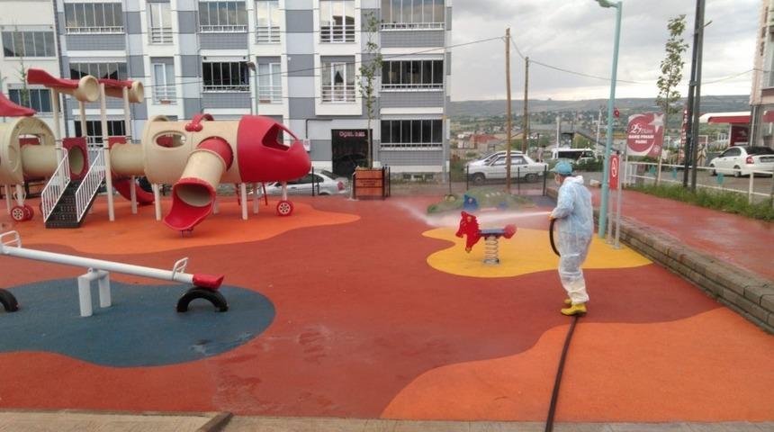 &Ccedil;ocuklar parklarda g&uuml;venle oynayacak