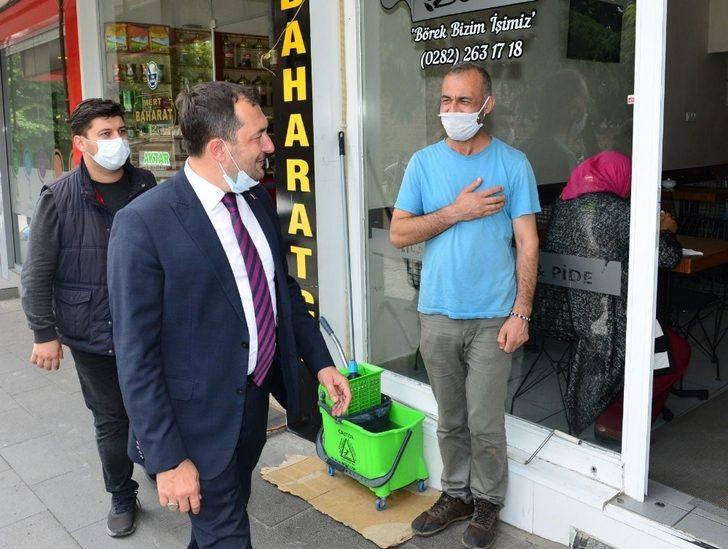 Başkan Yüksel, kepenk açan esnafın talep ve beklentileri dinledi G3