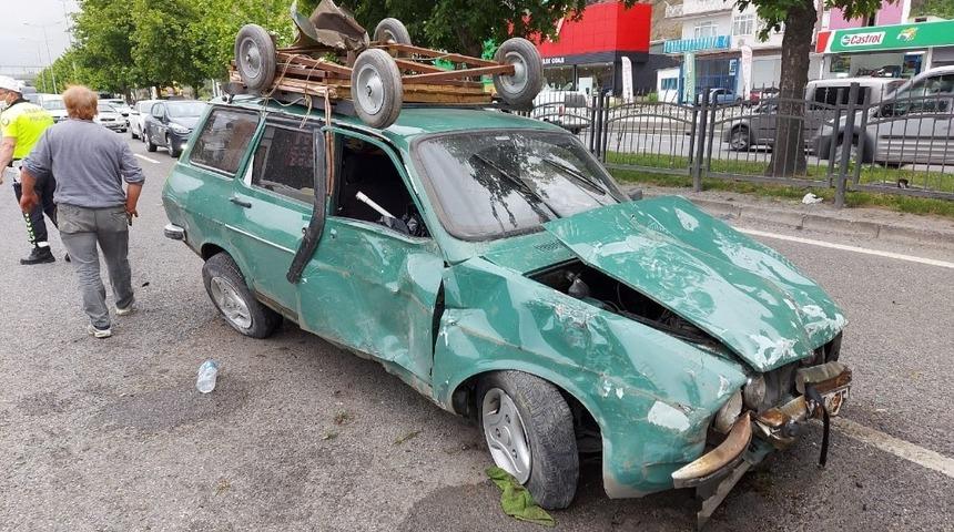 Otomobil ağaca çarptı: 1 yaralı