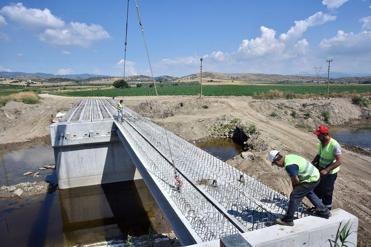 Karpuzlu Çayı üzerine inşa edilen 2 köprünün montajı tamamlandı G2