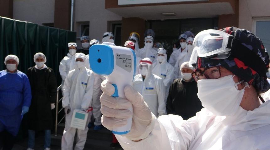 Kuaförde koronavirüs tespit edildi, filyasyon ekibi müşterilerin peşine düştü