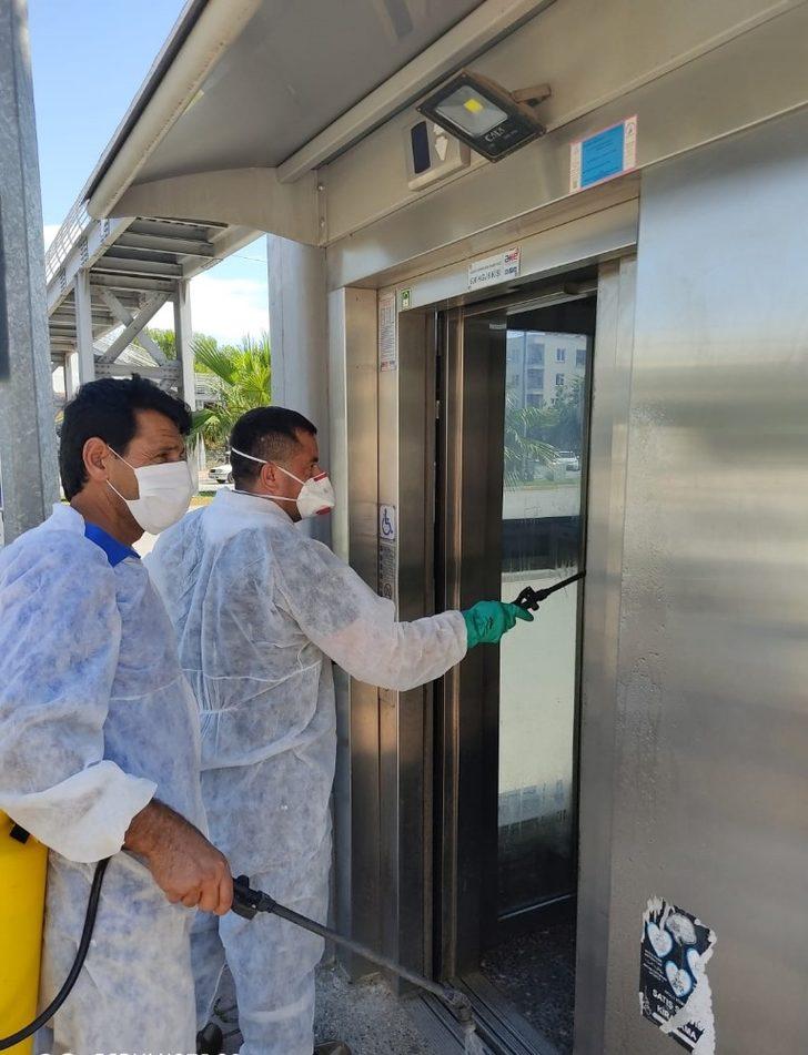 Üst geçitler dezenfekte ediliyor G4