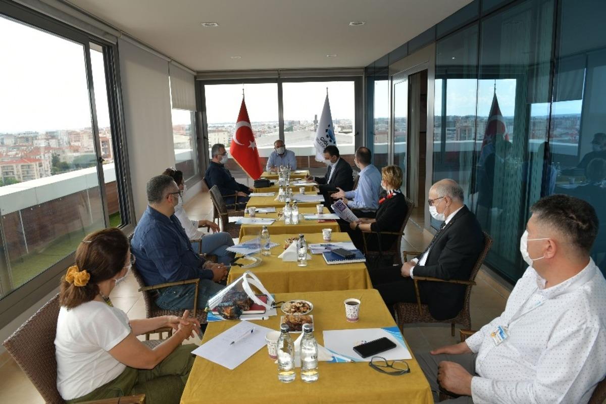 &Ccedil;iğli&rsquo;de hastane y&ouml;neticileri ile &rsquo;normalleşme&rsquo; toplantısı