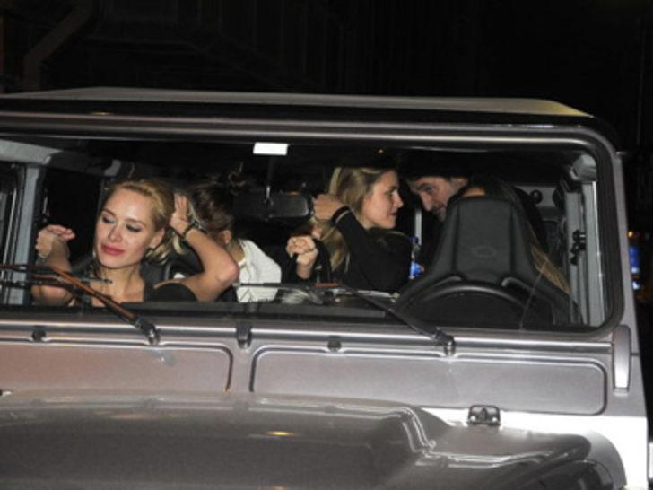 Cem Yılmaz 5 Rus kadınla yakalandı G2