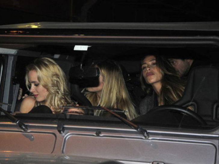 Cem Yılmaz 5 Rus kadınla yakalandı G5