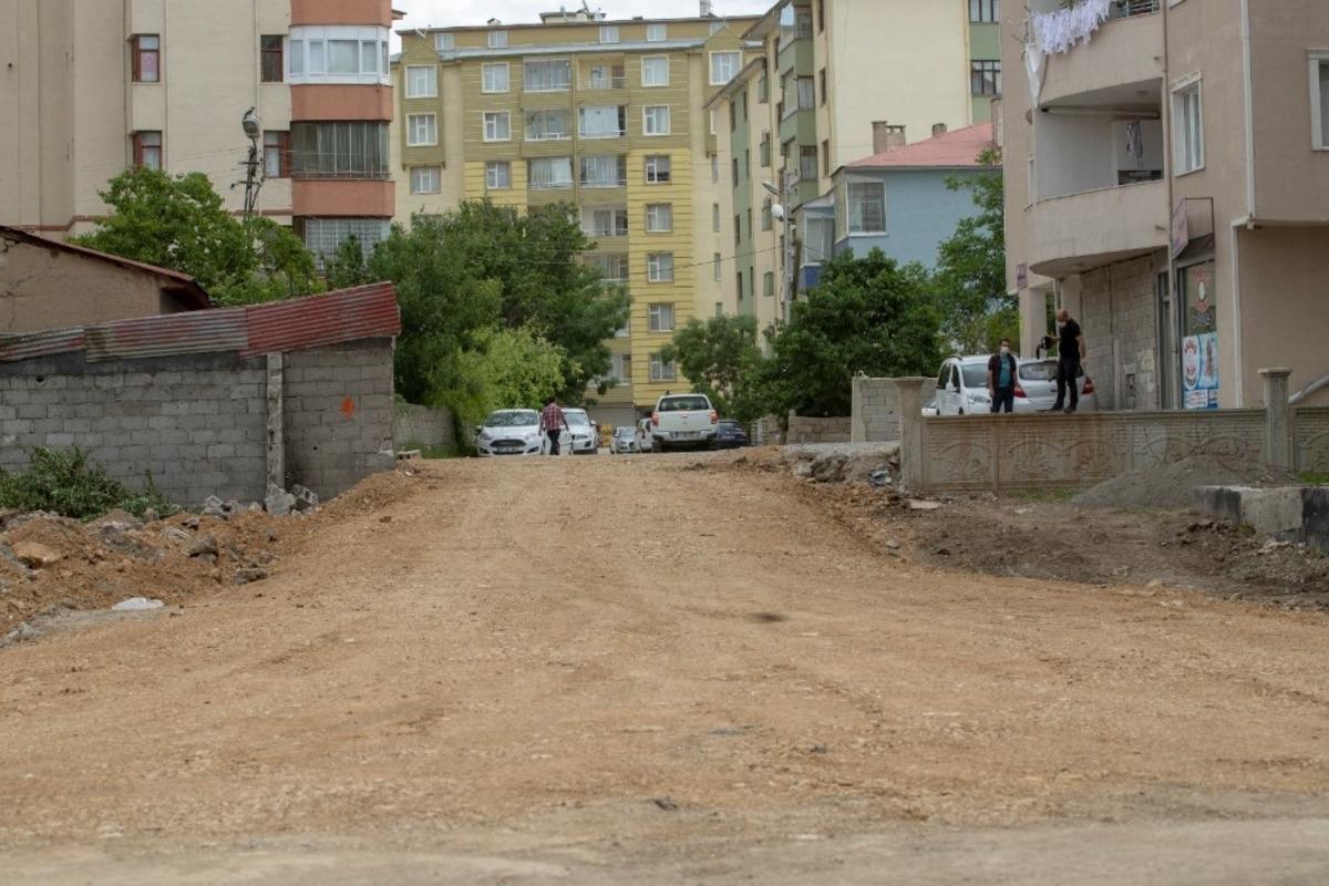 İpekyolu&rsquo;nda &ccedil;ıkmaz yol trafiğe a&ccedil;ıldı