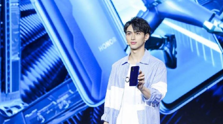 Koronavirüse özel telefon: Honor Play 4 Pro tanıtıldı! İşte özellikleri, fiyatı