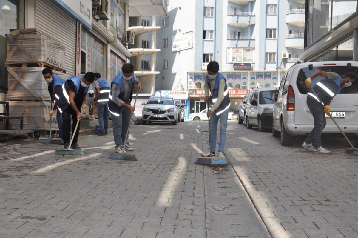 Cizre&rsquo;de temizlik &ccedil;alışmaları