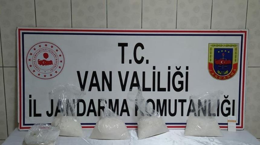 İpekyolu&rsquo;nda 5 kilo metamfetamin ele ge&ccedil;irildi