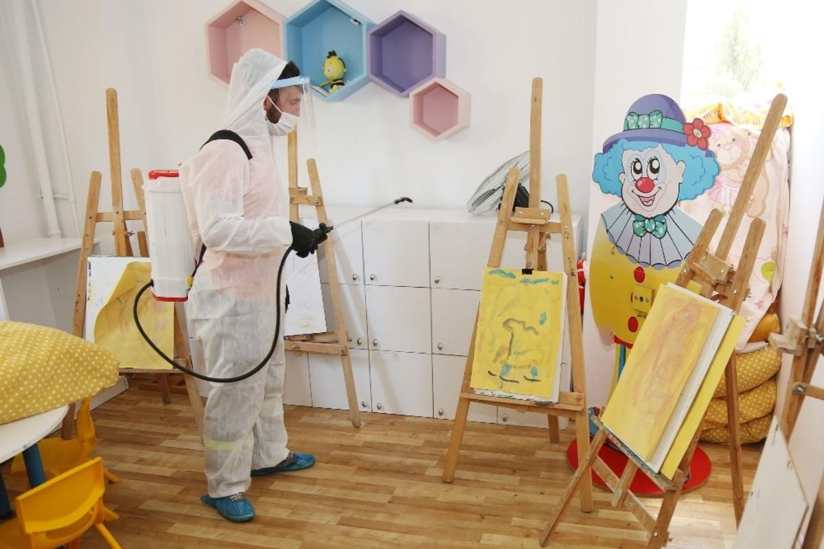 Atakum Belediyesi kreş ve anaokullarını dezenfekte etti