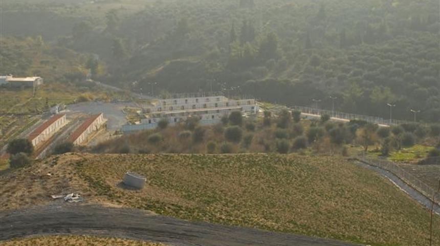 Kuşadası k&ouml;pek evine uyuşturucu operasyonu; 1 g&ouml;zaltı