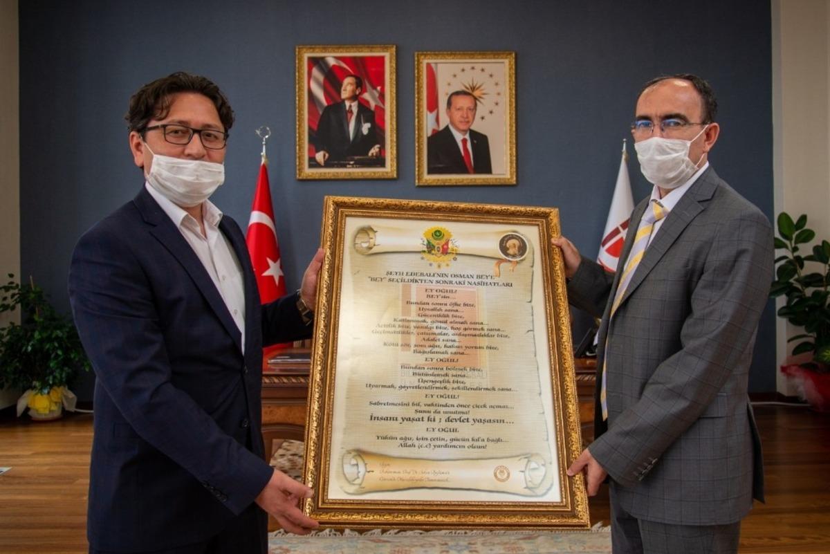 Eğitim-Bir-Sen&rsquo;den Rekt&ouml;r Ş&uuml;kr&uuml; Beydemir&rsquo;e ziyaret