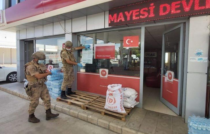 Esnaflara korona çalışma rehberi afişleri dağıtılıyor G4