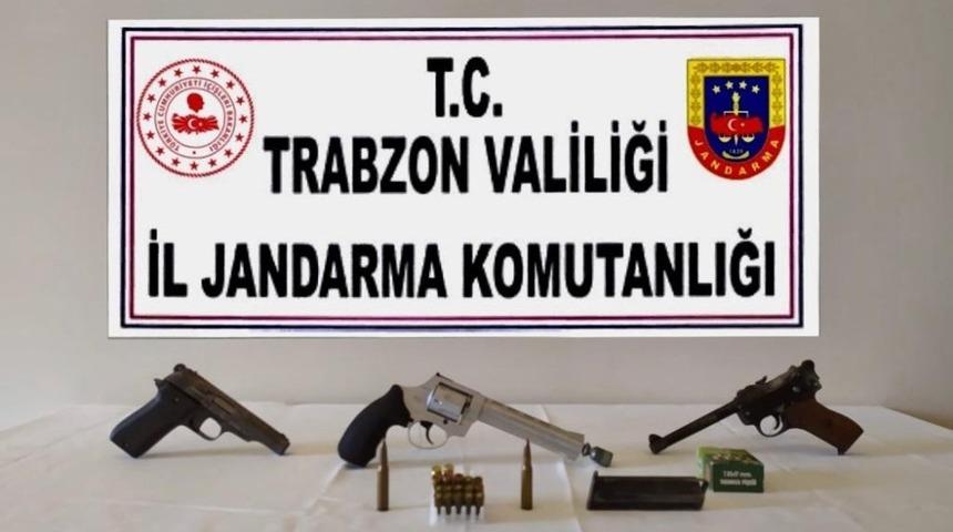 Trabzon&rsquo;da silah ka&ccedil;ak&ccedil;ılığı