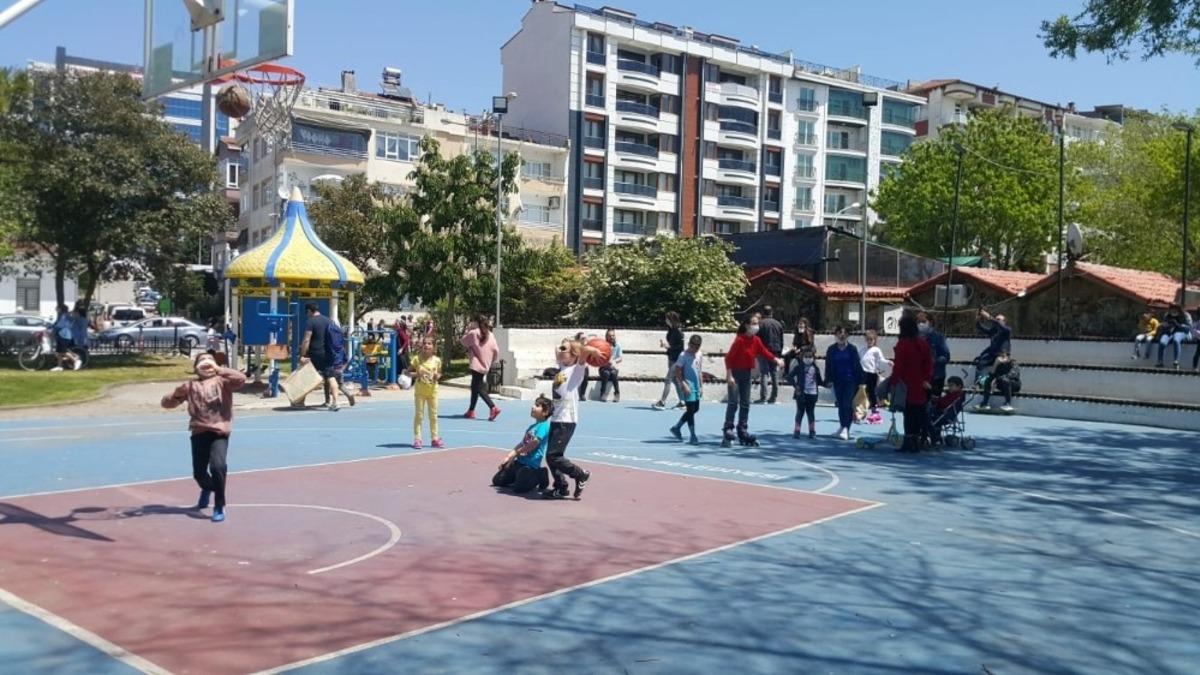 Sinop&rsquo;ta &ccedil;ocuklar dışarıda olmanın tadını &ccedil;ıkardı