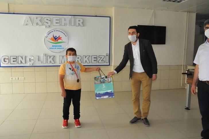 19 Mayıs Online Satranç Turnuvası’nda derece yapanlara ödülleri verildi G1