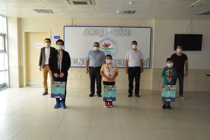 19 Mayıs Online Satranç Turnuvası’nda derece yapanlara ödülleri verildi G3