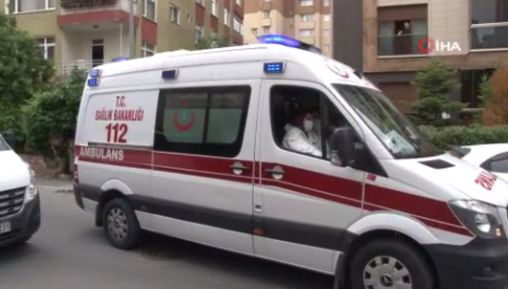 İstanbul Kadıköy'de korkunç cinayet! Boğarak öldürdü, başında bekledi