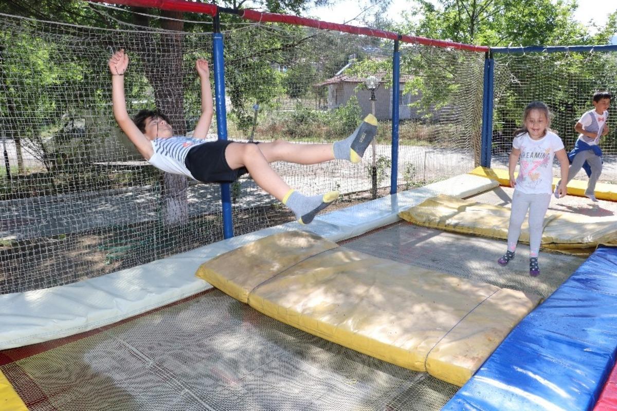 Park ve bah&ccedil;eler bug&uuml;n onlarındı