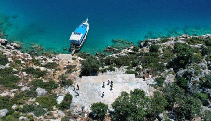 Cennet koydaki kaçak villa yıkıldı! 48 saatte yapmışlar G2