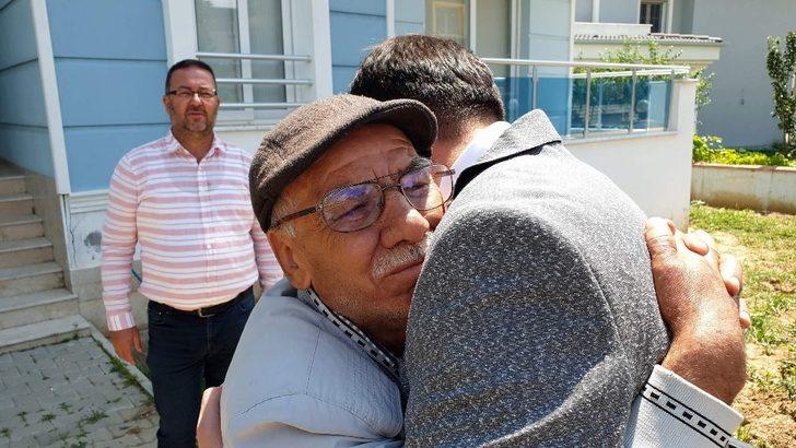 Şehit babasından aylar sonra oğluyla kavuşmasını sağlayan Başkan Özcan’a teşekkür G2