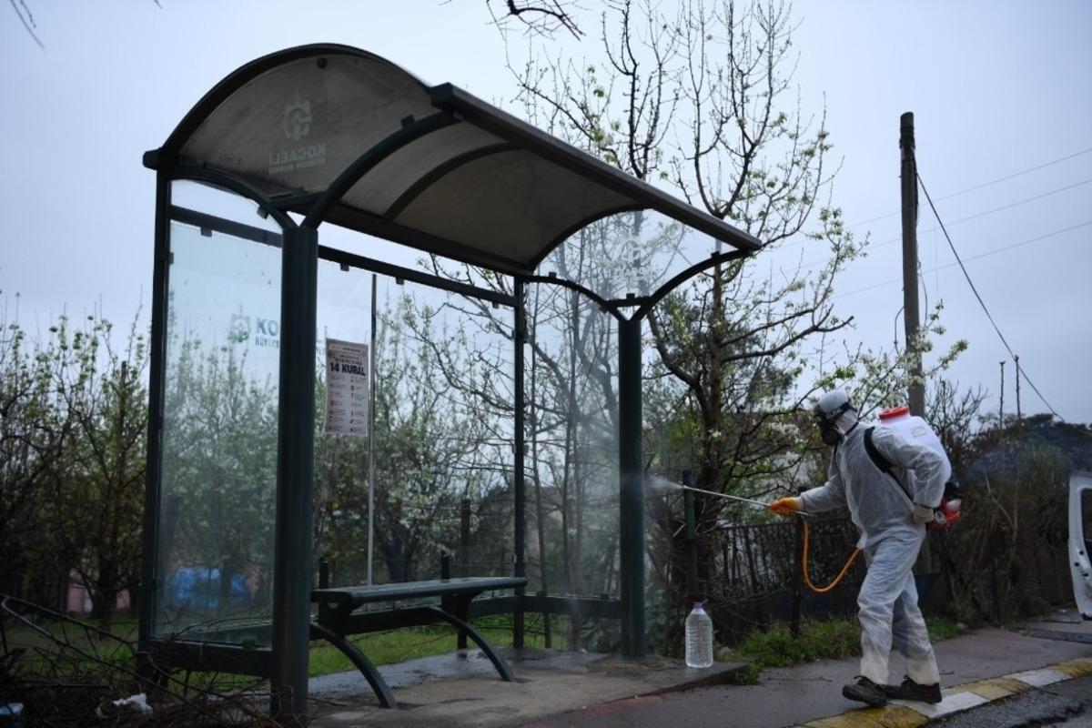 Kartepe&rsquo;de dezenfeksiyon &ccedil;alışmaları s&uuml;r&uuml;yor